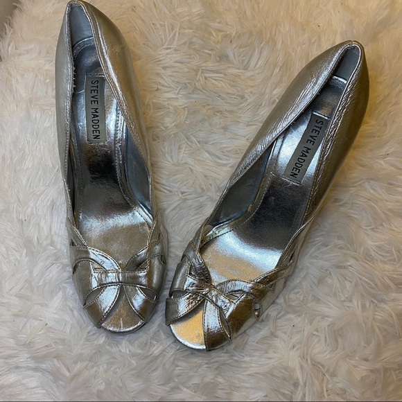 Steve Madden Silver Dress Heels Size 7.5 - Picture 1 of 16